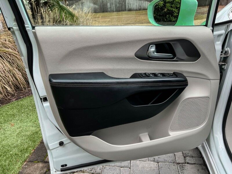 2020 Chrysler Pacifica Touring Wilmington NC