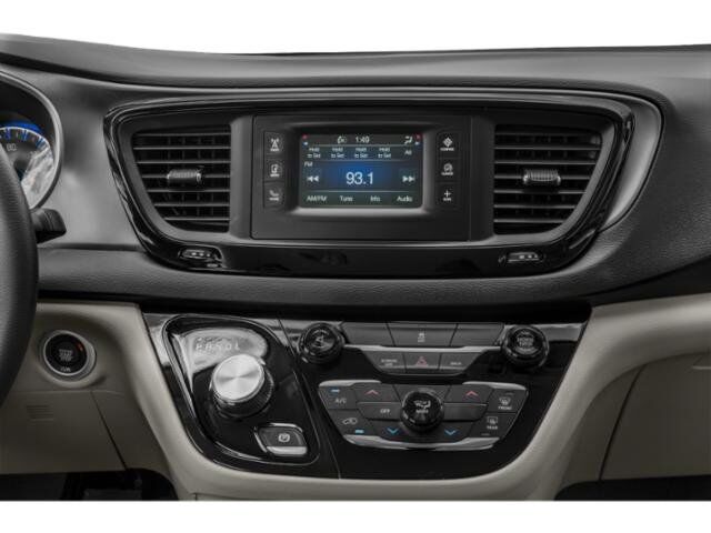 2020 Chrysler Pacifica Touring Winder GA