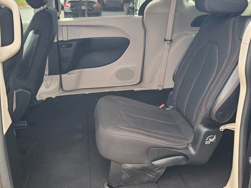 2020 Chrysler Pacifica Touring Springfield VA