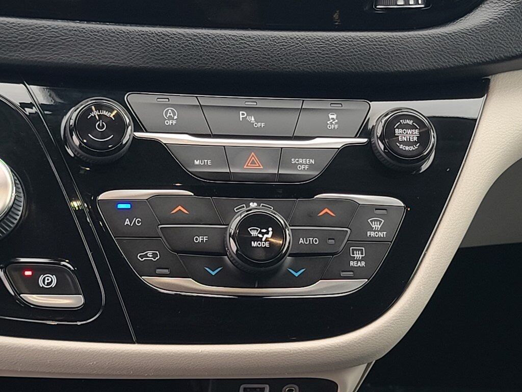 2020 Chrysler Pacifica Touring Springfield VA