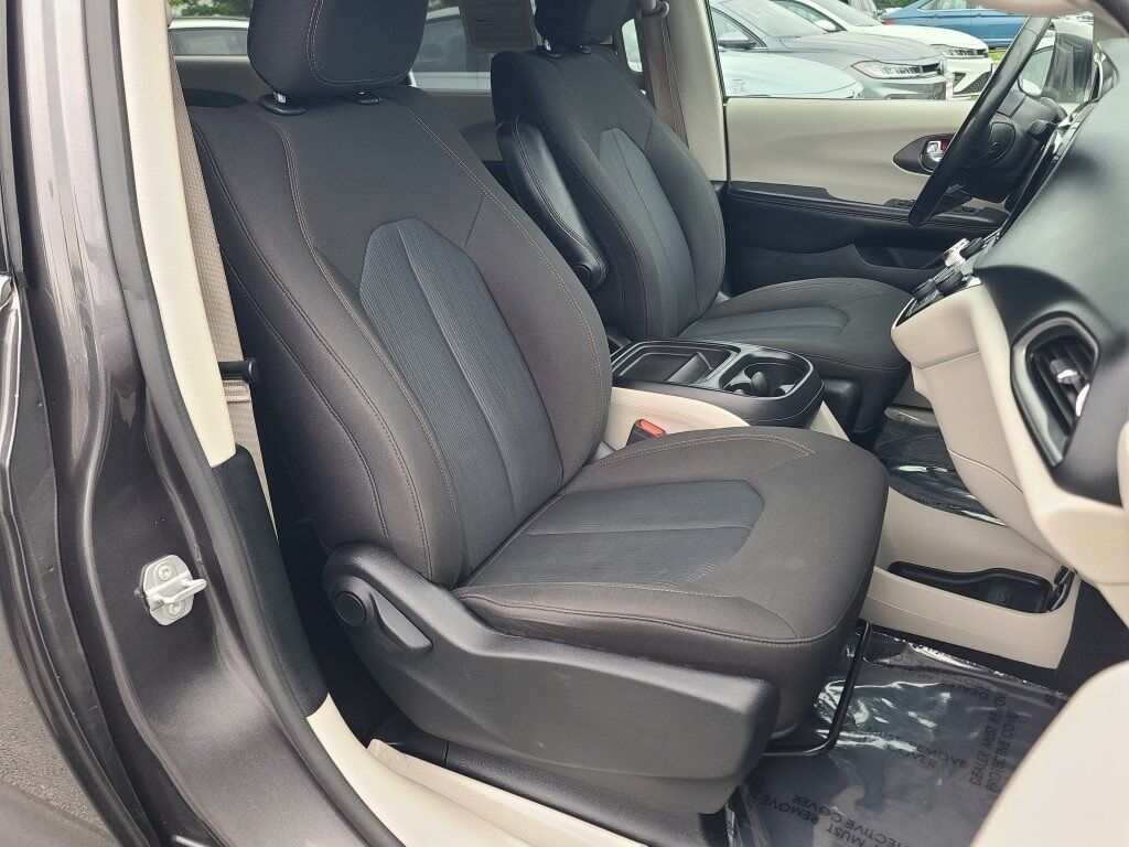 2020 Chrysler Pacifica Touring Springfield VA