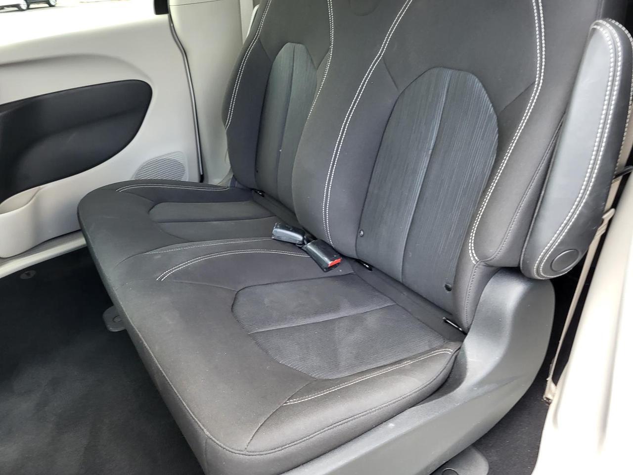 2020 Chrysler Voyager L FWD Beeville TX