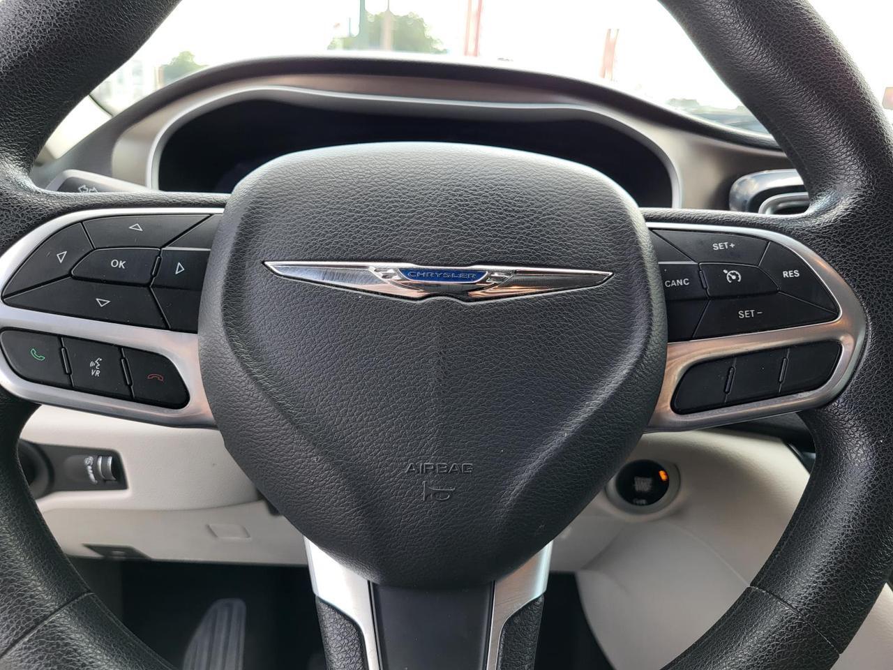 2020 Chrysler Voyager L FWD Beeville TX
