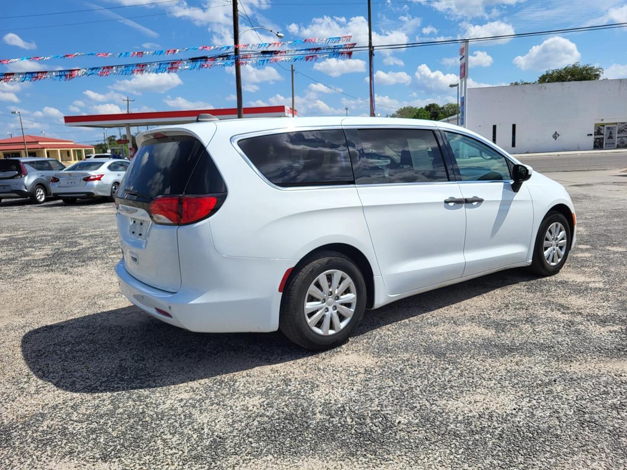 2020 Chrysler Voyager L FWD Beeville TX