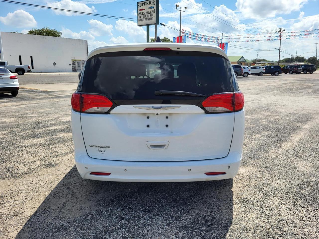 2020 Chrysler Voyager L FWD Beeville TX