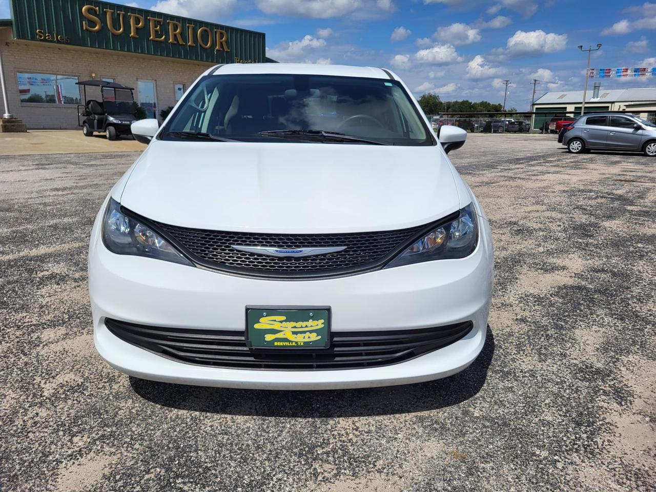 2020 Chrysler Voyager L FWD Beeville TX