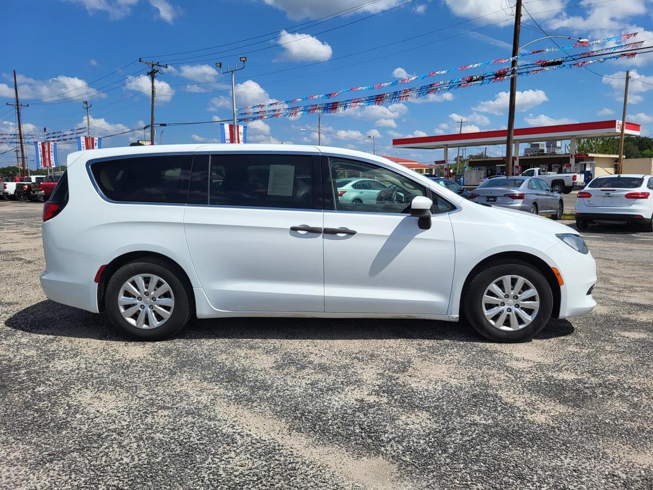 2020 Chrysler Voyager L FWD Beeville TX
