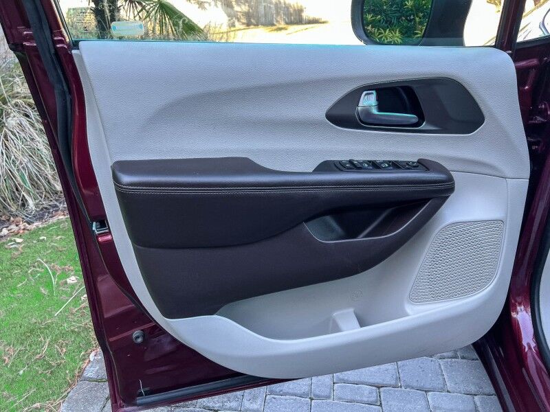 2020 Chrysler Voyager LX Wilmington NC