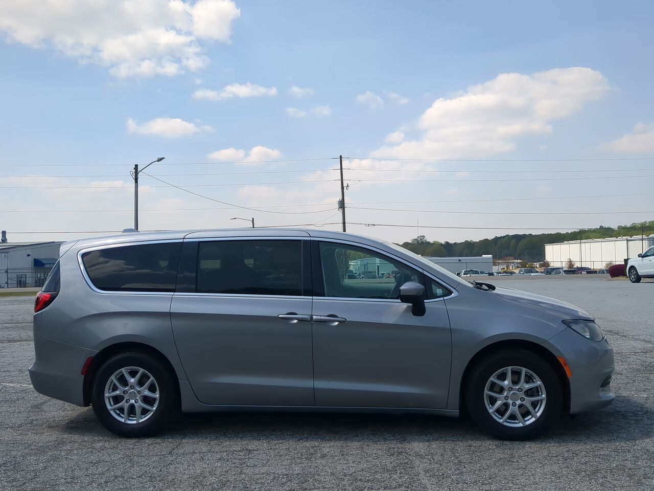 2020 Chrysler Voyager LX