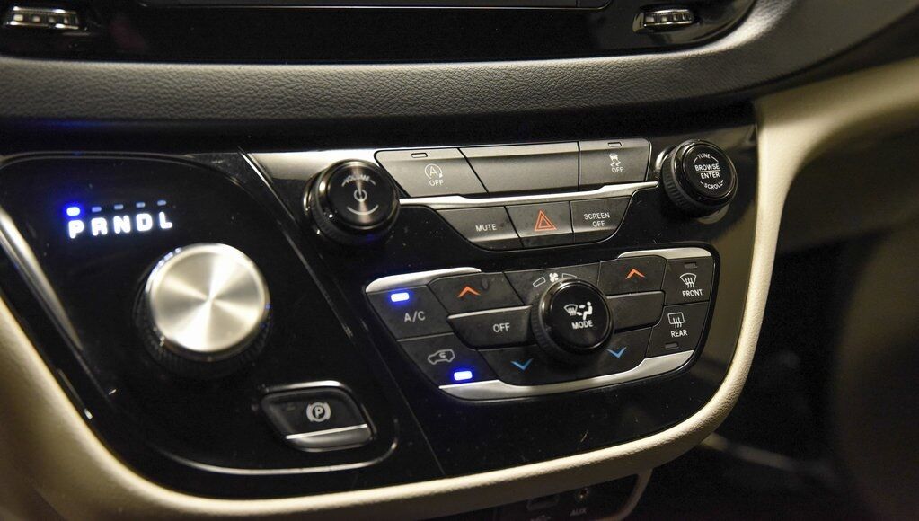 2020 Chrysler Voyager LXI Akron