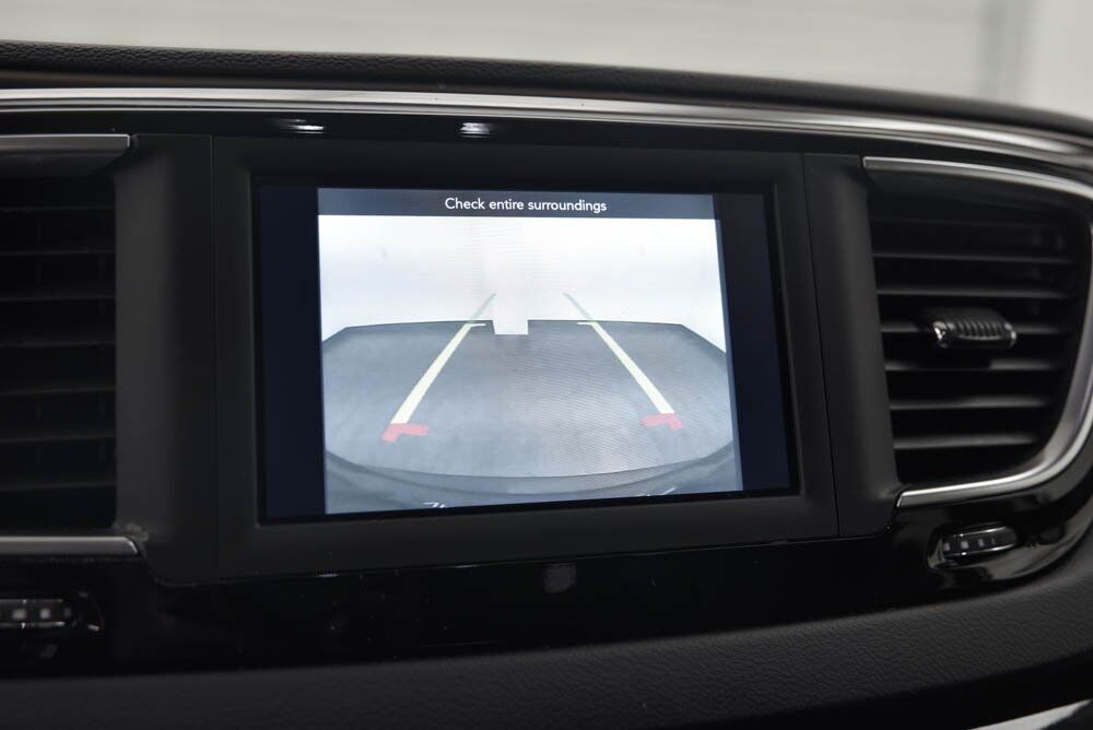 2020 Chrysler Voyager LXI AKRON OH