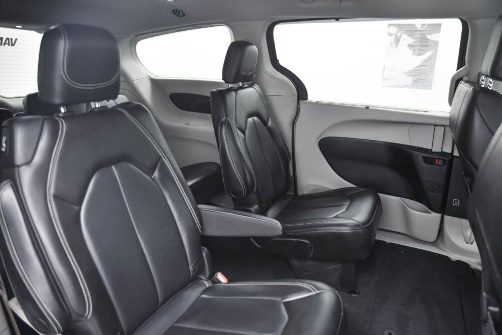 2020 Chrysler Voyager LXI AKRON OH