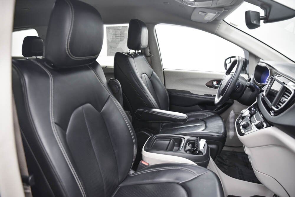 2020 Chrysler Voyager LXI AKRON OH