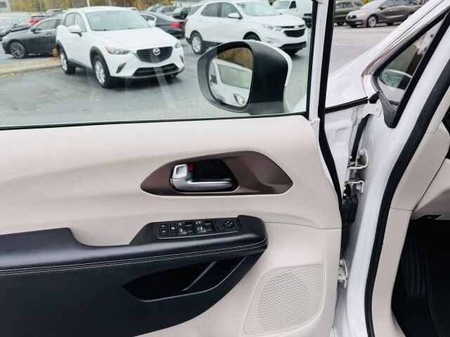 2020 Chrysler Voyager LXI Conover NC