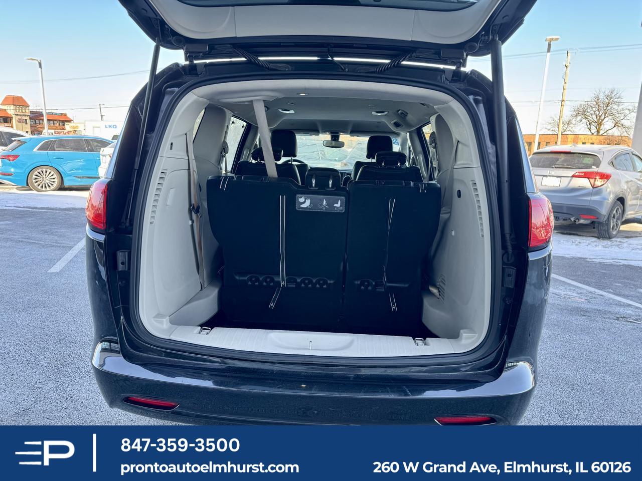 2020 Chrysler Voyager LXI Elmhurst IL