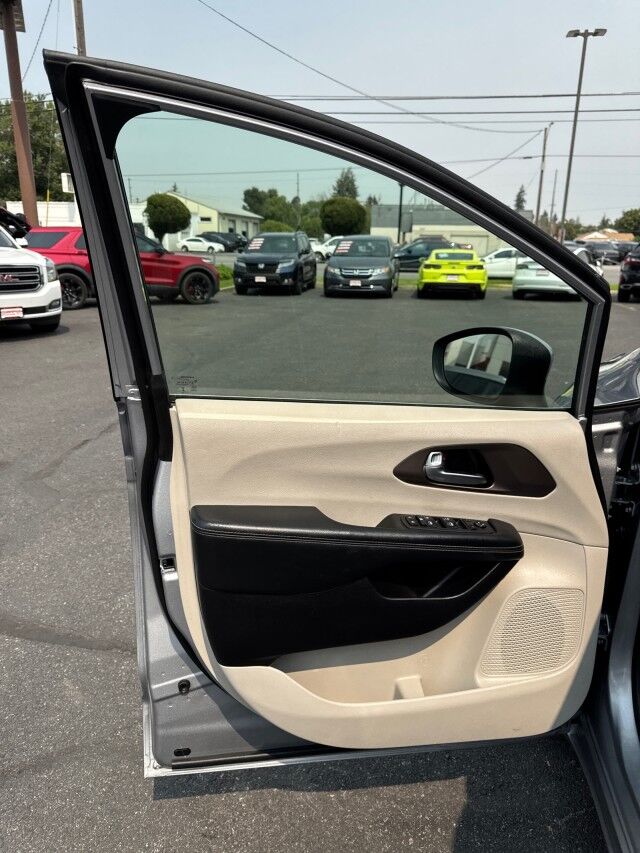 2020 Chrysler Voyager LXI Spokane Valley WA