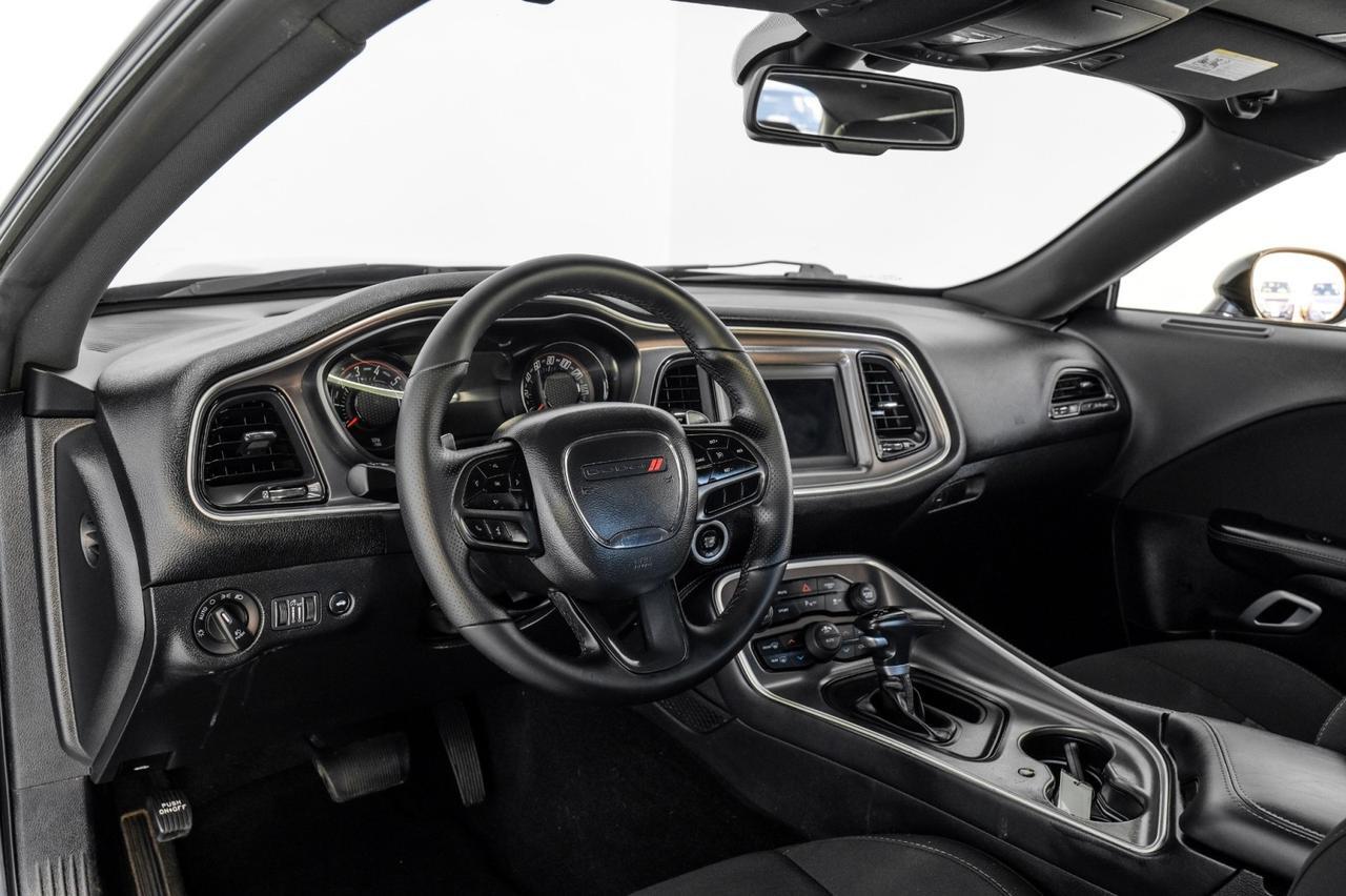 2020 Dodge Challenger R/T 5.7L HEMI AUTOMATIC REAR CAMERA KEYLESS START PADDLE SHIFTERS BLUETOOTHV Carrollton TX
