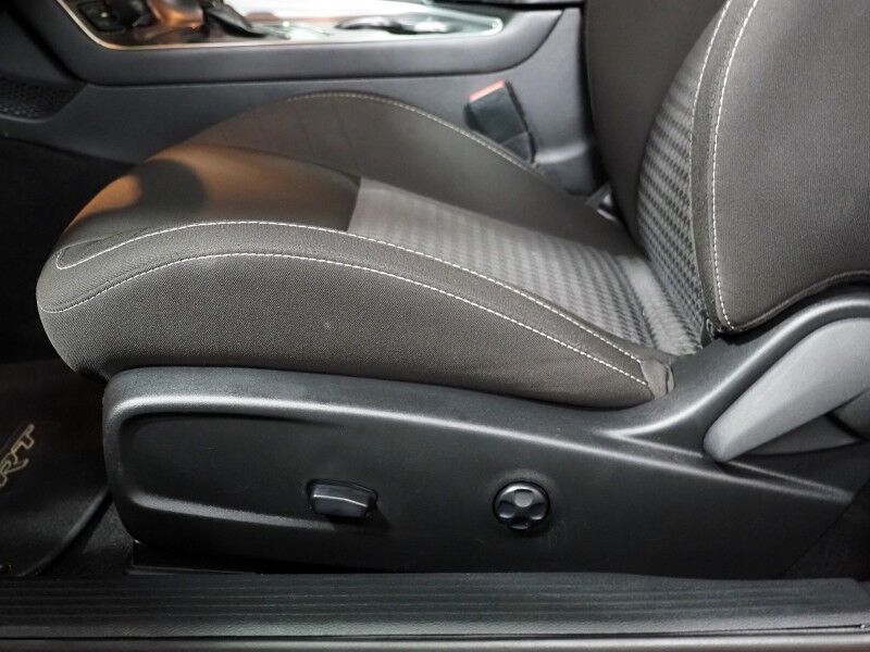 2020 Dodge Challenger SRT Hellcat *NAVIGATION, BACKUP-CAMERA, COLOR TOUCHSCREEN, HEATED SEATS/STEERING, REMOTE START, KEYLESS ENTRY, 20 INCH ALLOYS, ALPINE AUDIO, ANDROID & APPLE Round Rock TX