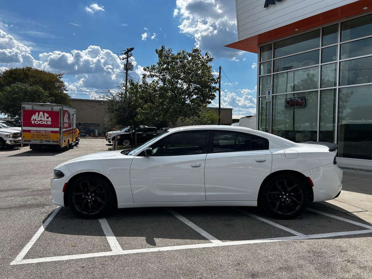 2020 Dodge Charger SXT RWD