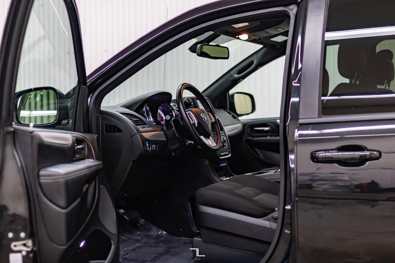 2020 Dodge Grand Caravan Blacktop Nav BCam Red Deer AB