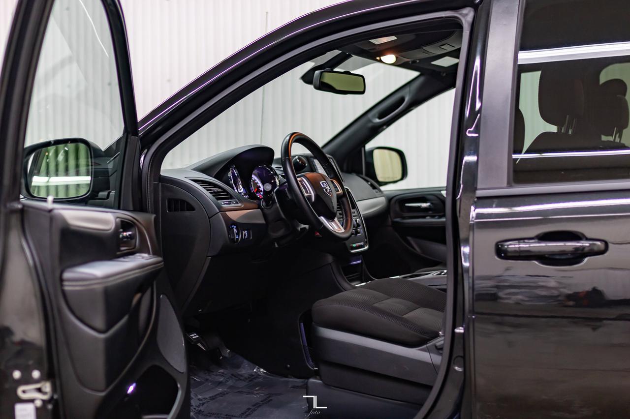 2020 Dodge Grand Caravan Blacktop Nav BCam Red Deer AB