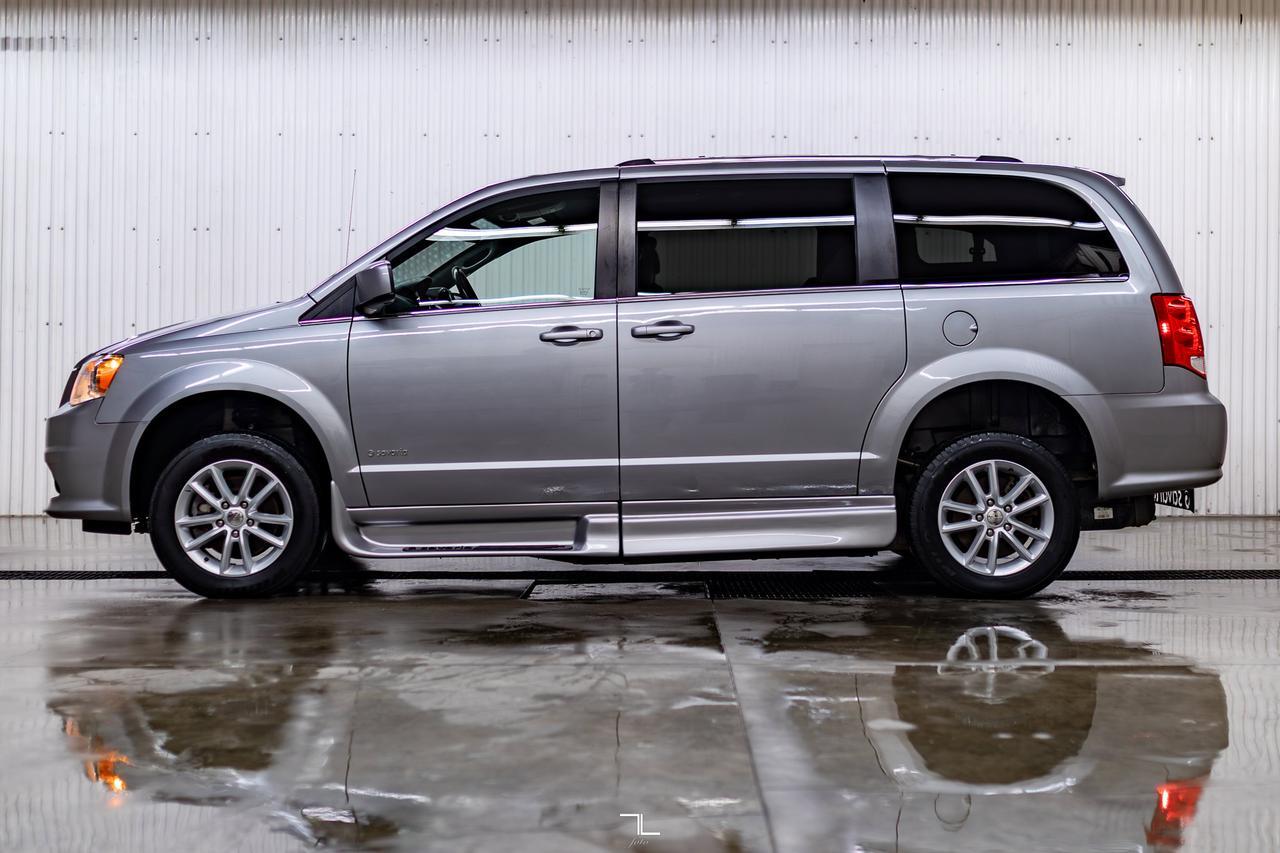 2020 Dodge Grand Caravan Premium Plus Savaria Wheelchair Conversion Leatherette BCam Red Deer AB