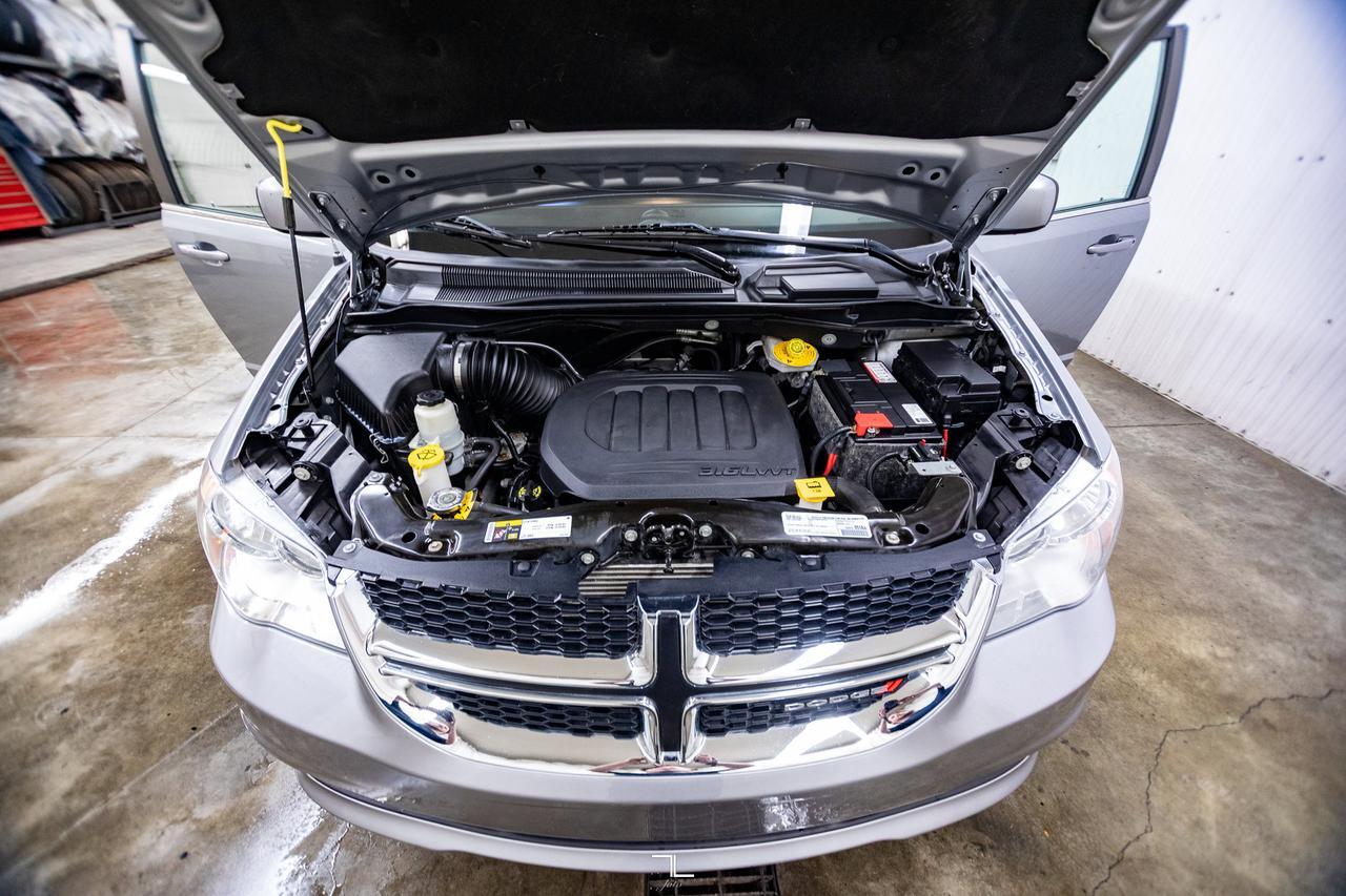 2020 Dodge Grand Caravan Premium Plus Savaria Wheelchair Conversion Leatherette BCam Red Deer AB