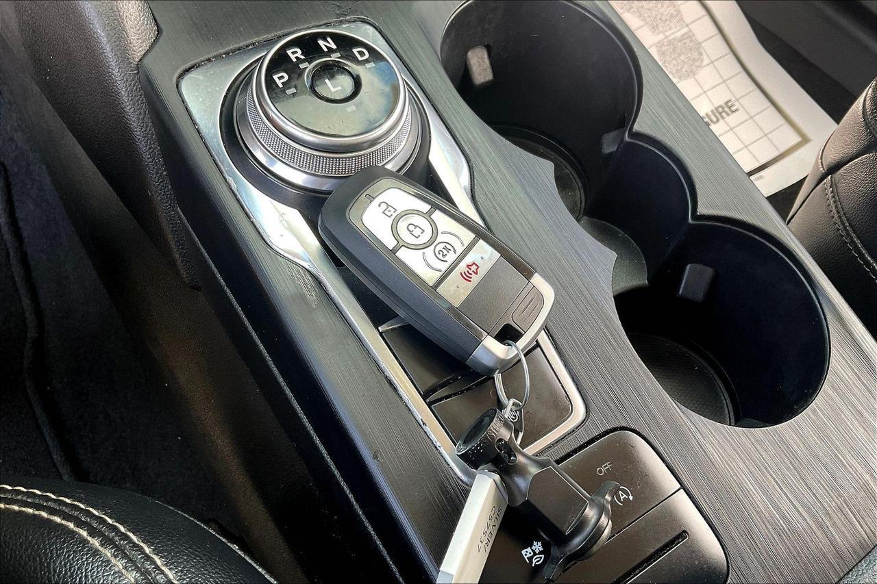 2020 FORD ESCAPE SEL Houston TX