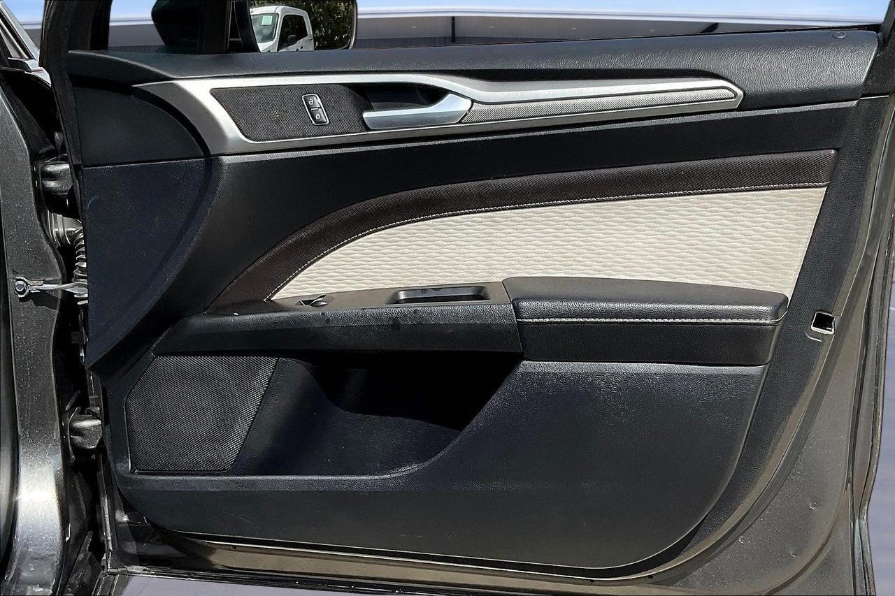 2020 FORD FUSION SE Houston TX
