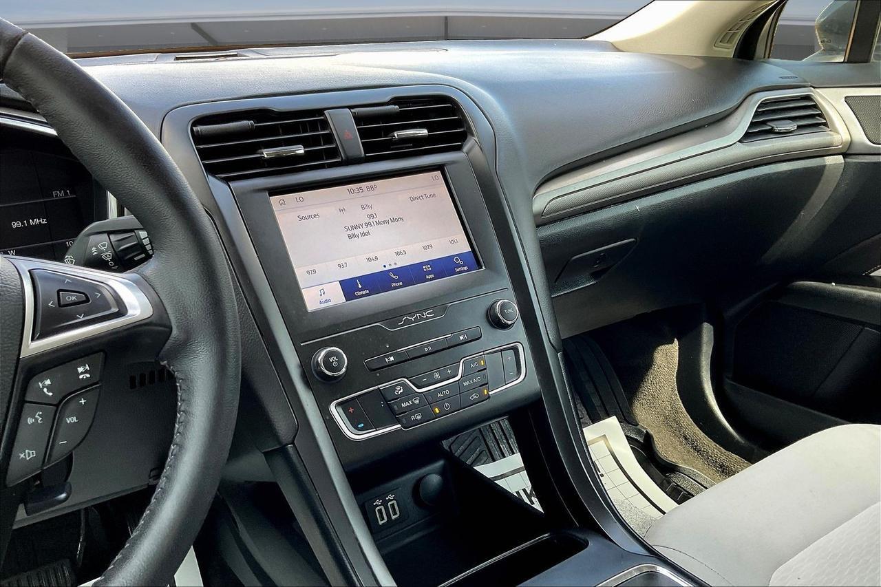 2020 FORD FUSION SE Houston TX
