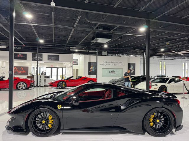 2020 Ferrari 488 Pista Nero B/B paint, front lifter, JBL audio, carbon racing seats w/ lifter AND MUCH MORE!! Fort Lauderdale FL