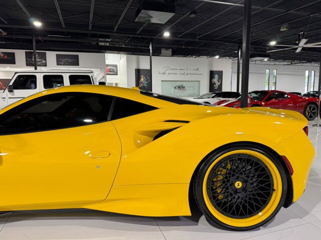 2020 Ferrari F8 Tributo Giallo Modena paint, front lifter, Daytona seats w/lifter, passenger display & MUCH MORE!! Fort Lauderdale FL