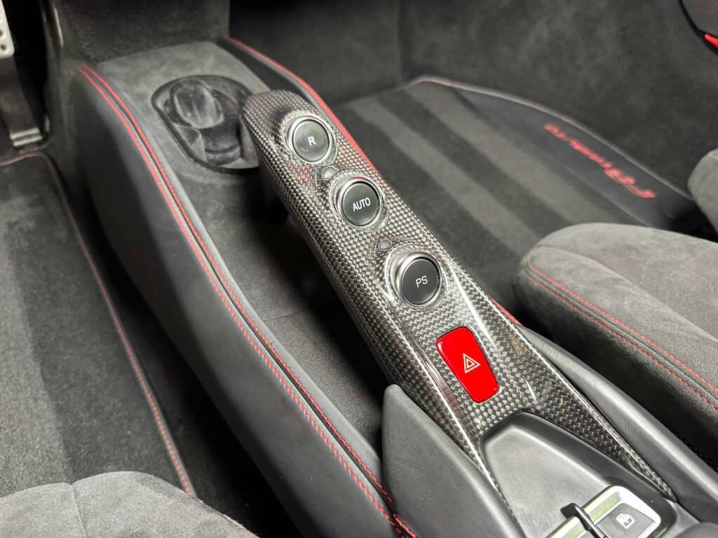 2020 Ferrari F8 Tributo Rosso Corsa paint, suspension lifter, front camera, racing seats, carbon galore AND MUCH MORE!!! Fort Lauderdale FL
