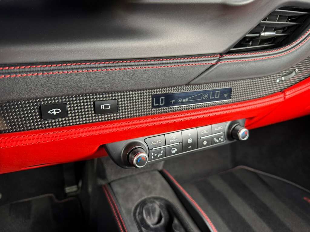 2020 Ferrari F8 Tributo Rosso Corsa paint, suspension lifter, front camera, racing seats, carbon galore AND MUCH MORE!!! Fort Lauderdale FL