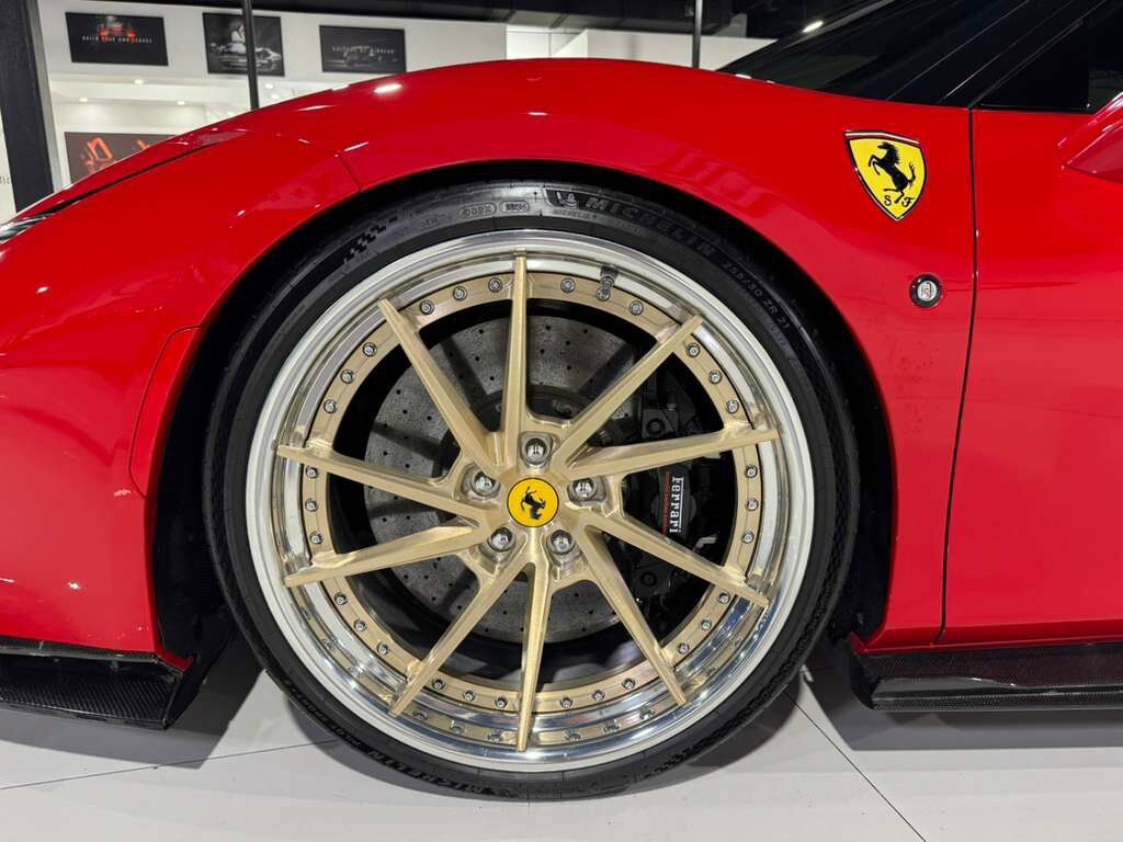 2020 Ferrari F8 Tributo Rosso Corsa paint, suspension lifter, front camera, racing seats, carbon galore AND MUCH MORE!!! Fort Lauderdale FL