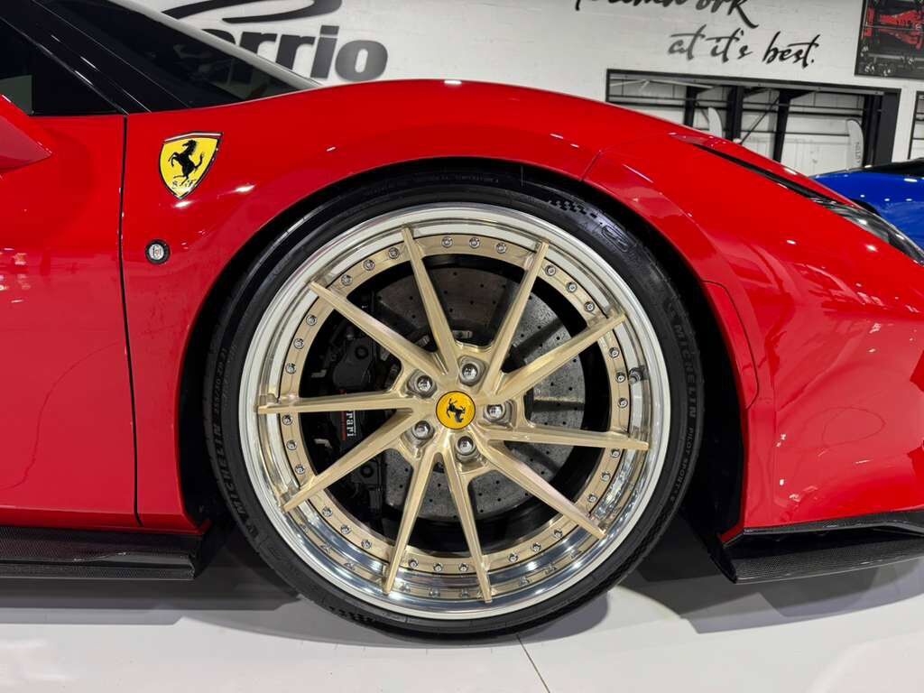 2020 Ferrari F8 Tributo Rosso Corsa paint, suspension lifter, front camera, racing seats, carbon galore AND MUCH MORE!!! Fort Lauderdale FL
