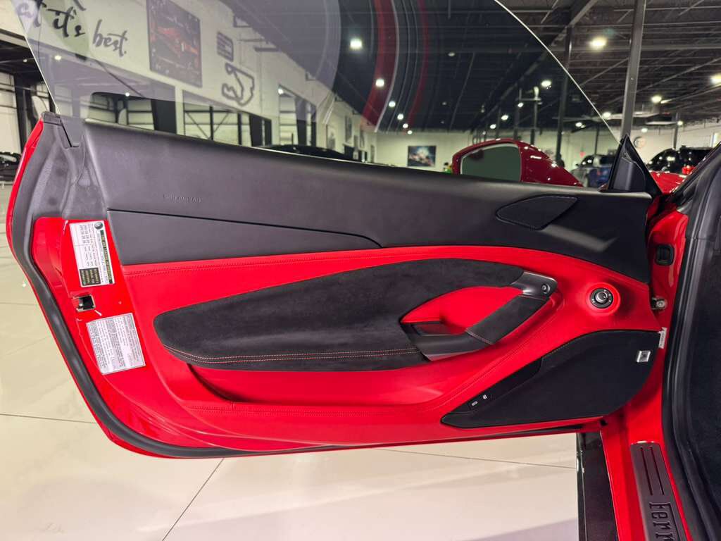 2020 Ferrari F8 Tributo Rosso Corsa paint, suspension lifter, front camera, racing seats, carbon galore AND MUCH MORE!!! Fort Lauderdale FL
