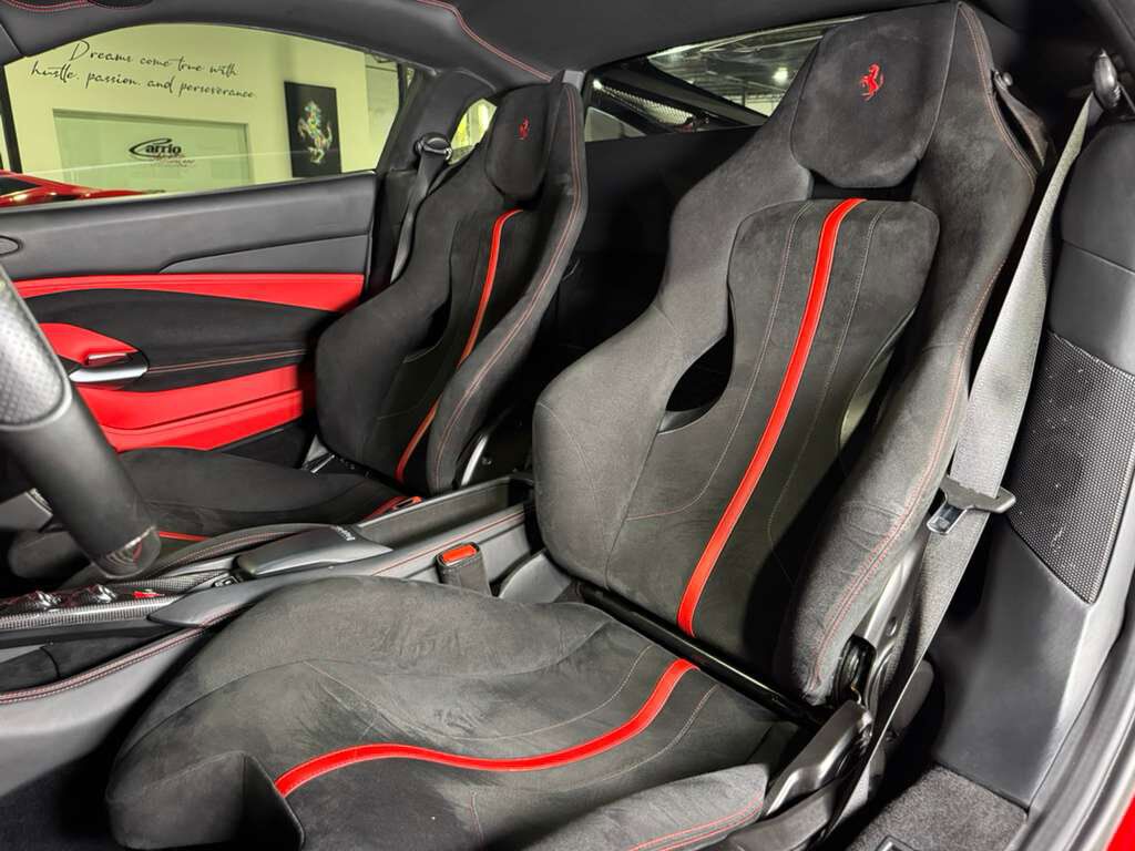 2020 Ferrari F8 Tributo Rosso Corsa paint, suspension lifter, front camera, racing seats, carbon galore AND MUCH MORE!!! Fort Lauderdale FL