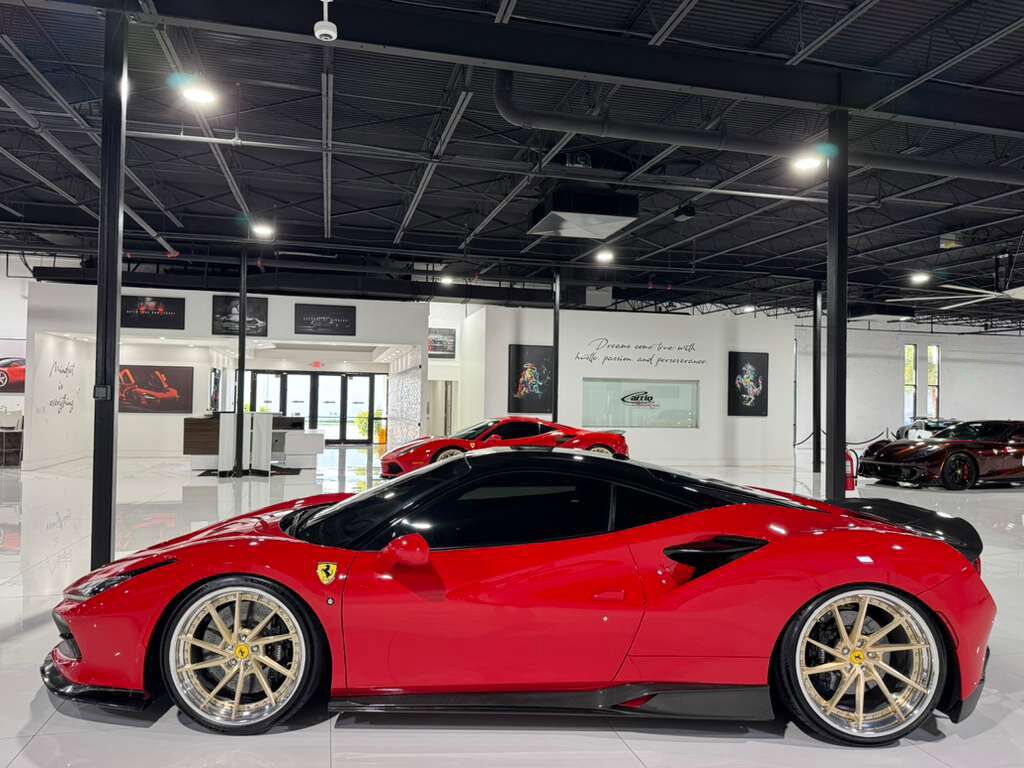 2020 Ferrari F8 Tributo Rosso Corsa paint, suspension lifter, front camera, racing seats, carbon galore AND MUCH MORE!!! Fort Lauderdale FL