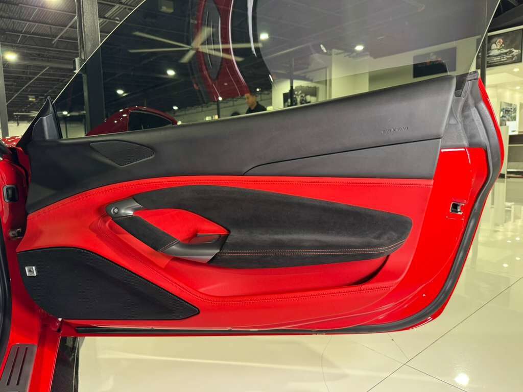 2020 Ferrari F8 Tributo Rosso Corsa paint, suspension lifter, front camera, racing seats, carbon galore AND MUCH MORE!!! Fort Lauderdale FL