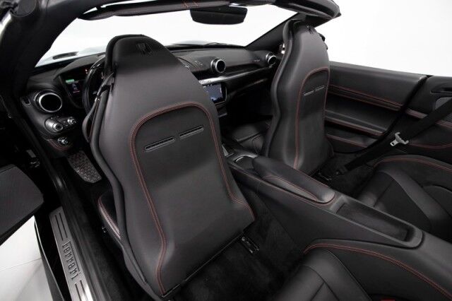 2020 Ferrari Portofino *1-OWNER* *BIG OPTION LIST* *MAGNERIDE* *VENTILATED SEATS* *CARBON STEERING WHEEL+LEDs* *FORGED WHEELS* San Diego CA