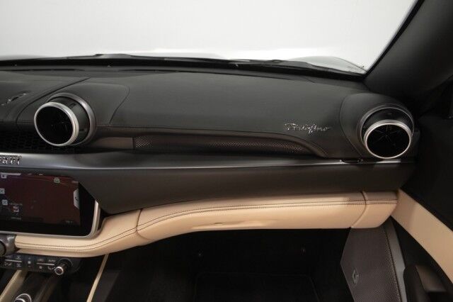 2020 Ferrari Portofino *ONLY 6300 MILES* *OVER $52,000 IN OPTIONS* *BLACK ON CREMA* San Diego CA