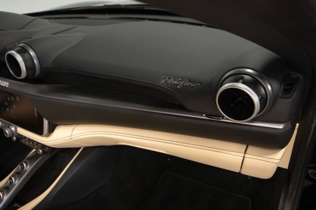 2020 Ferrari Portofino *ONLY 6300 MILES* *OVER $52,000 IN OPTIONS* *BLACK ON CREMA* San Diego CA