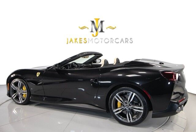 2020 Ferrari Portofino *ONLY 6300 MILES* *OVER $52,000 IN OPTIONS* *BLACK ON CREMA* San Diego CA