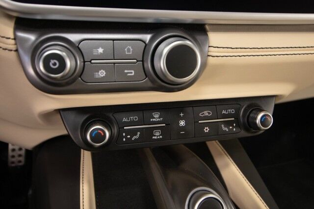 2020 Ferrari Portofino *ONLY 6300 MILES* *OVER $52,000 IN OPTIONS* *BLACK ON CREMA* San Diego CA