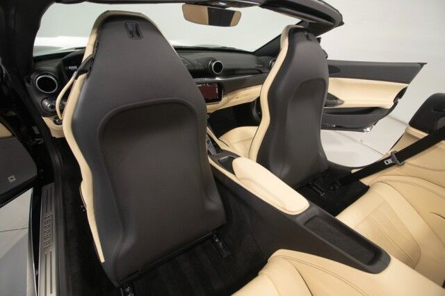 2020 Ferrari Portofino *ONLY 6300 MILES* *OVER $52,000 IN OPTIONS* *BLACK ON CREMA* San Diego CA