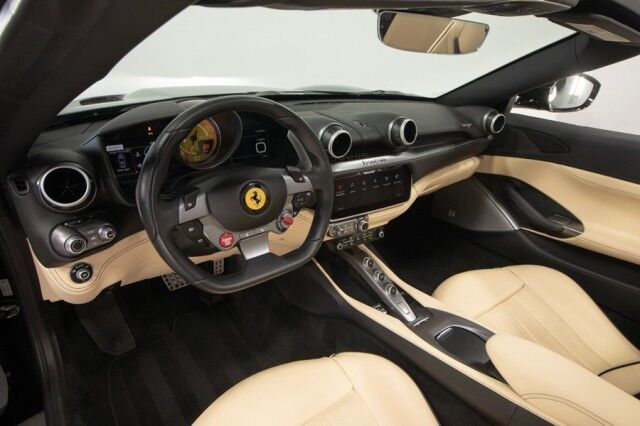 2020 Ferrari Portofino *ONLY 6300 MILES* *OVER $52,000 IN OPTIONS* *BLACK ON CREMA* San Diego CA
