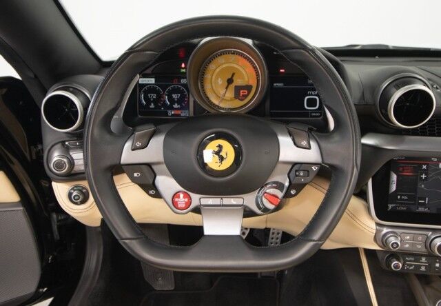 2020 Ferrari Portofino *ONLY 6300 MILES* *OVER $52,000 IN OPTIONS* *BLACK ON CREMA* San Diego CA