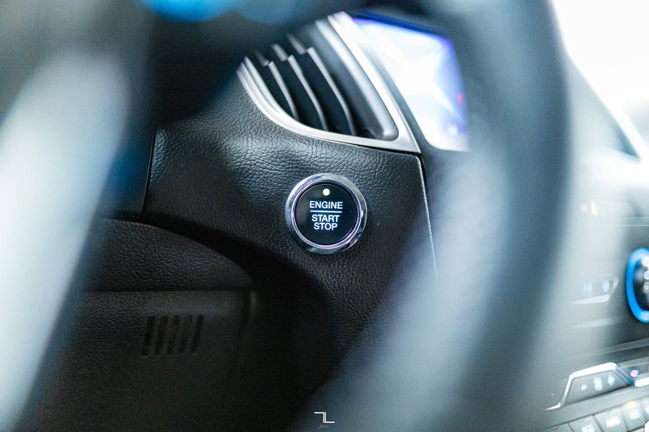 2020 Ford Edge AWD SEL Leather Nav BCam Red Deer AB