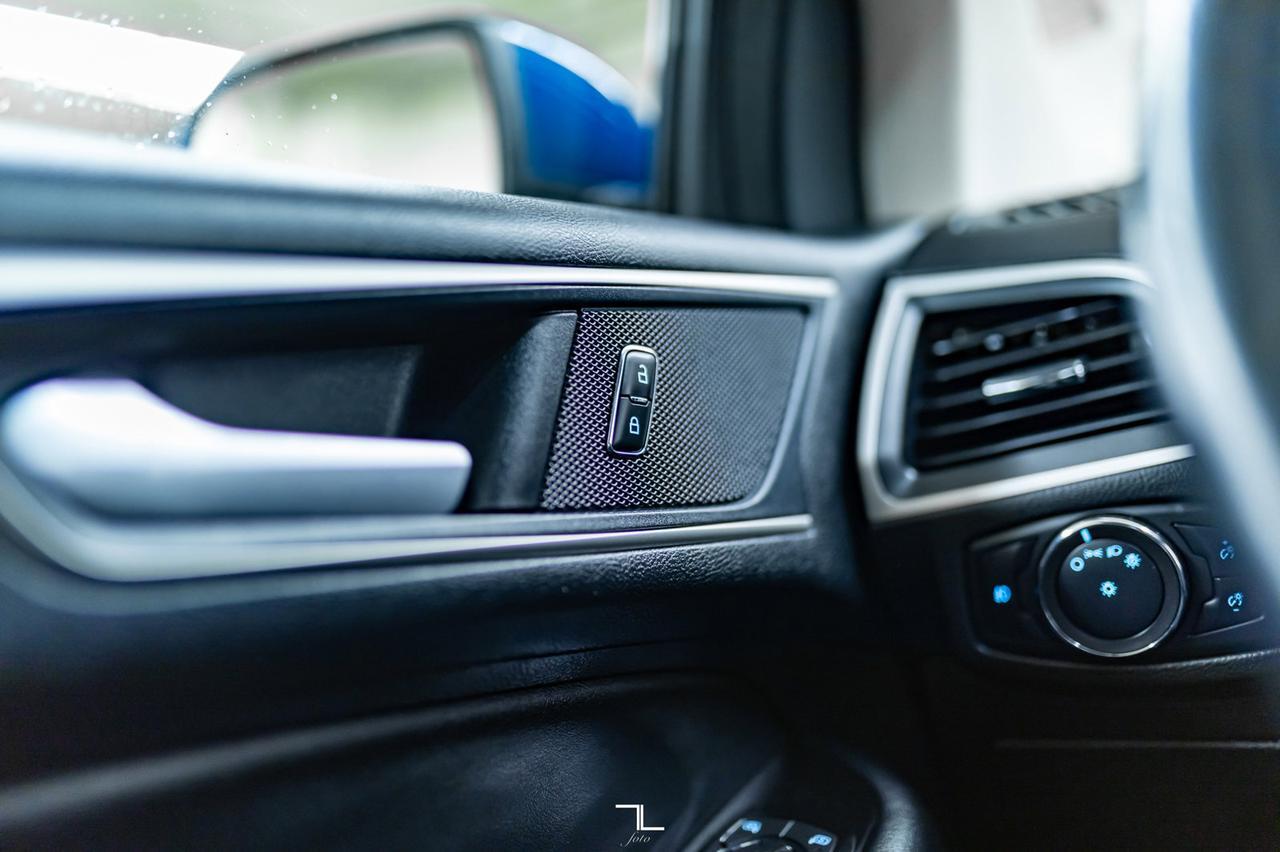 2020 Ford Edge AWD SEL Leather Roof Nav BCam Red Deer AB